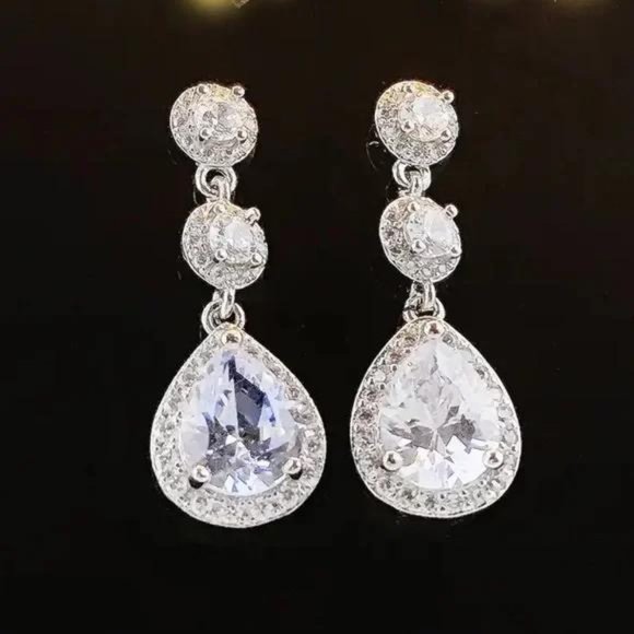 NEW 925 STERLING SILVER DIAMOND PEAR EARRINGS, BEAUTIFUL EARRINGS, CUTE EARRINGS - Picture 3 of 3